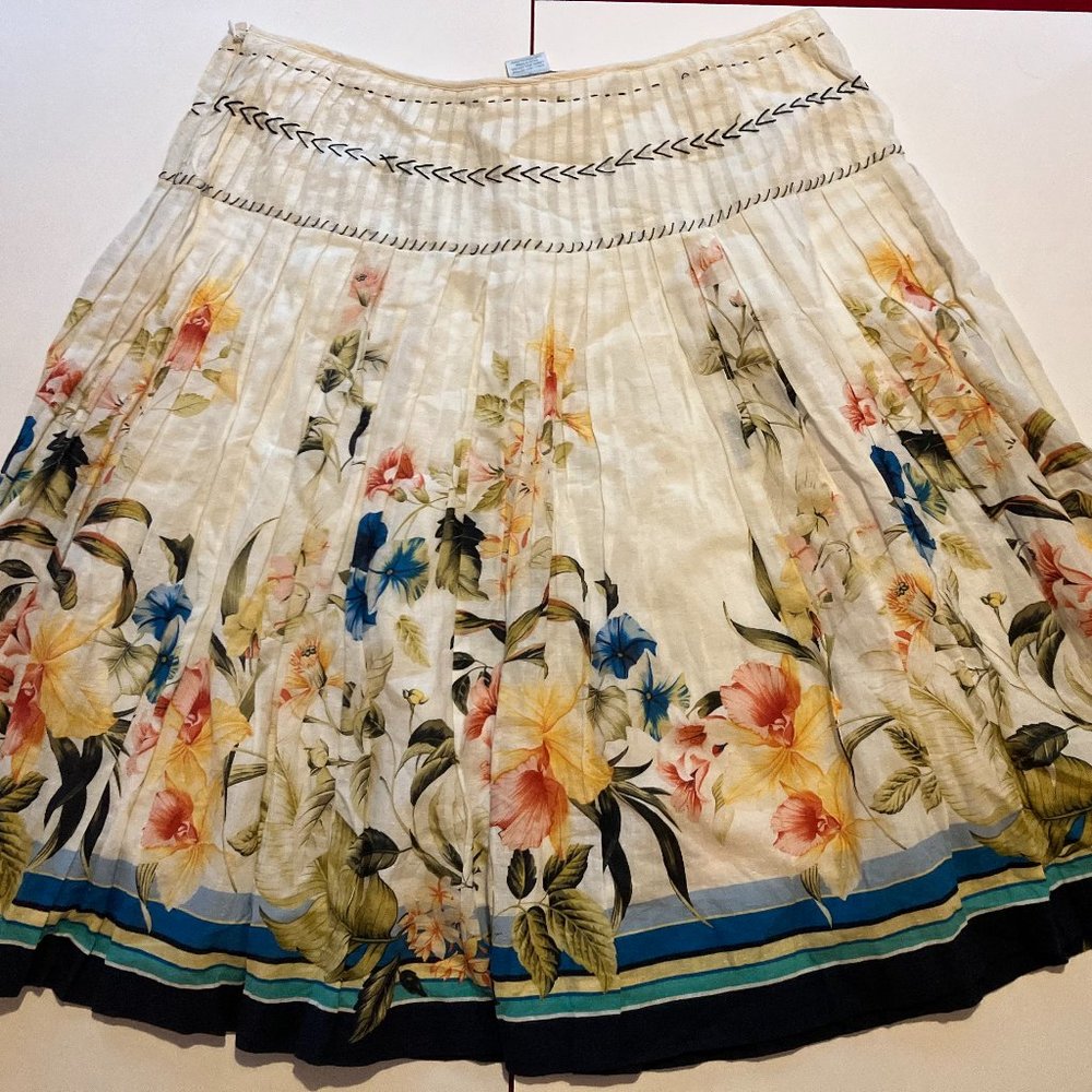 Floral Pleated Tommy Bahama Skirt, size 6